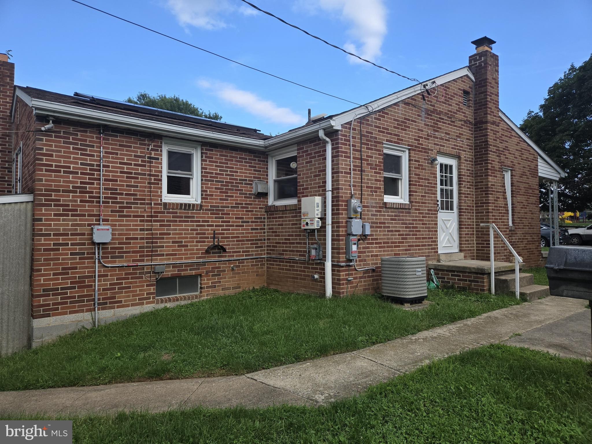 159 WOODLAND AVENUE