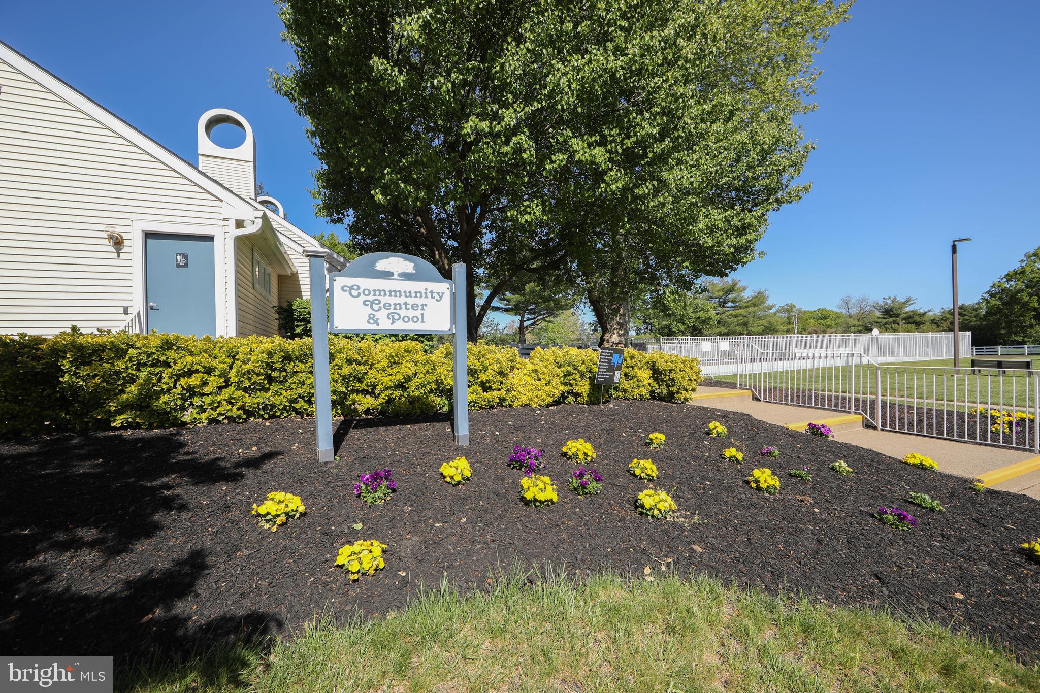 CRESTWOOD CONDO - Residential
