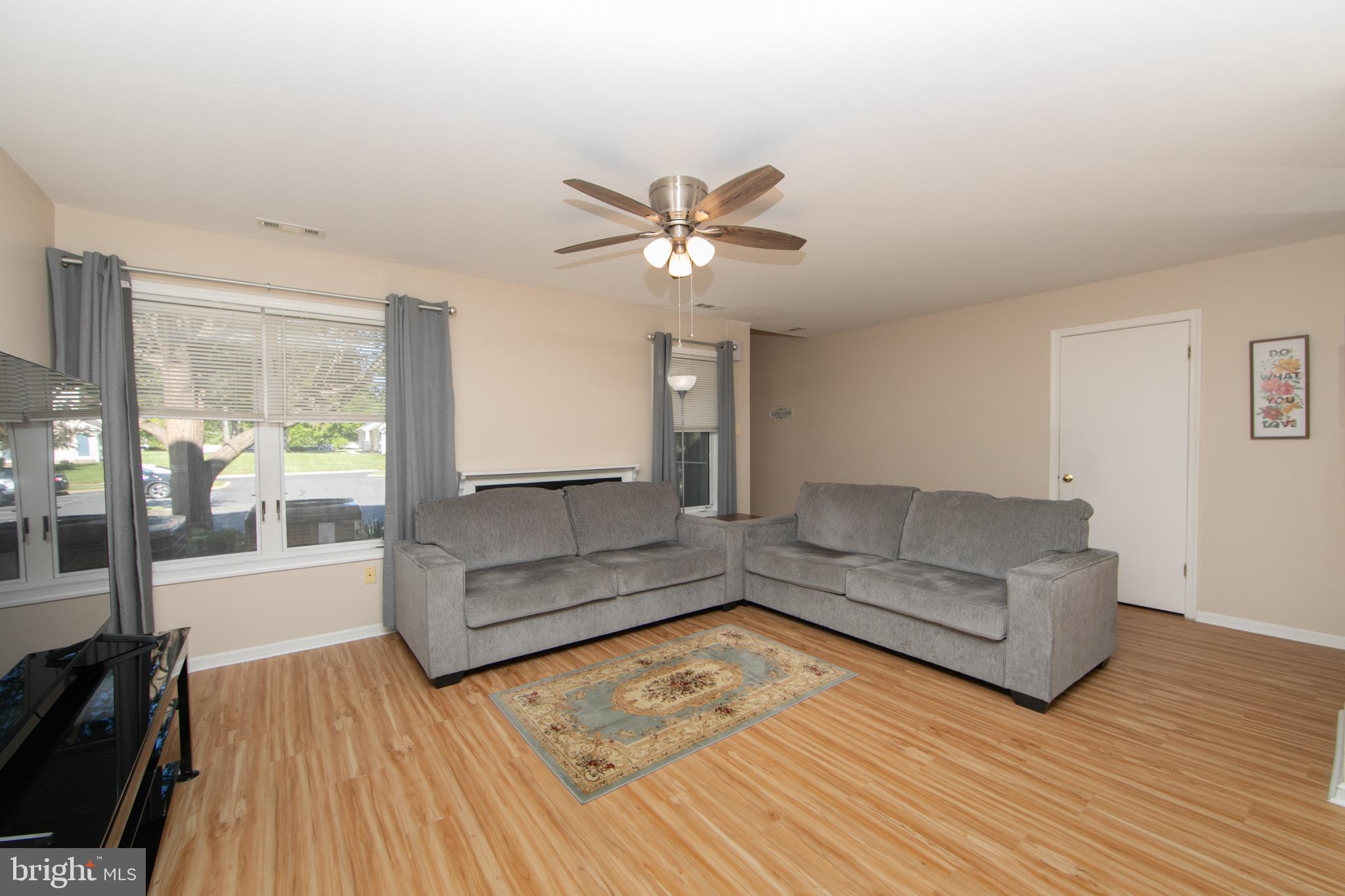 CRESTWOOD CONDO - Residential
