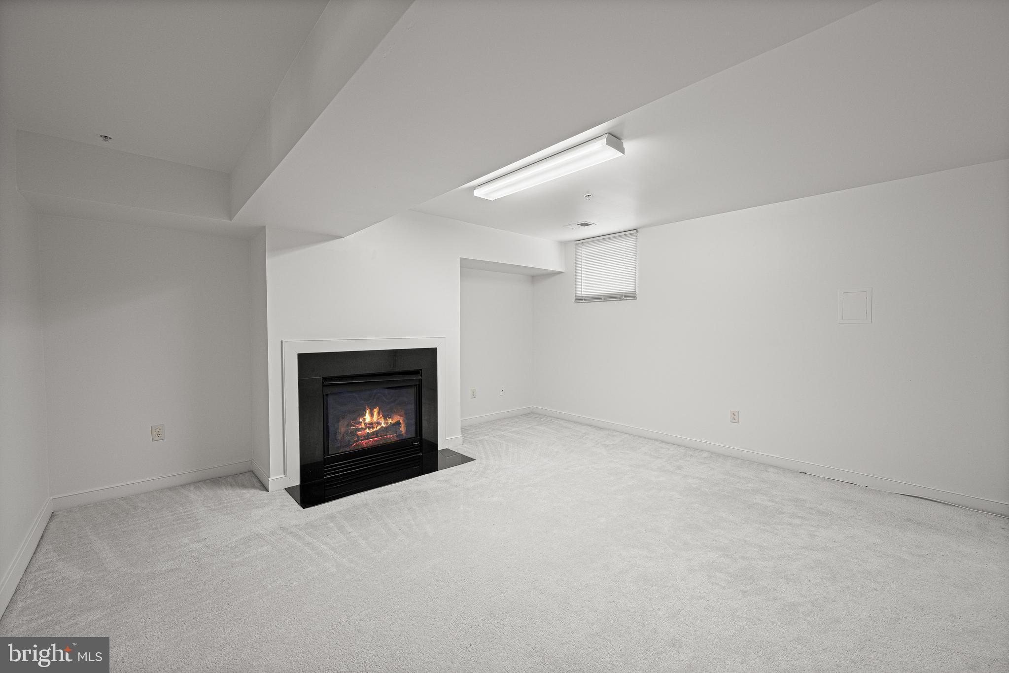 CATONSVILLE MEWS - Residential Lease