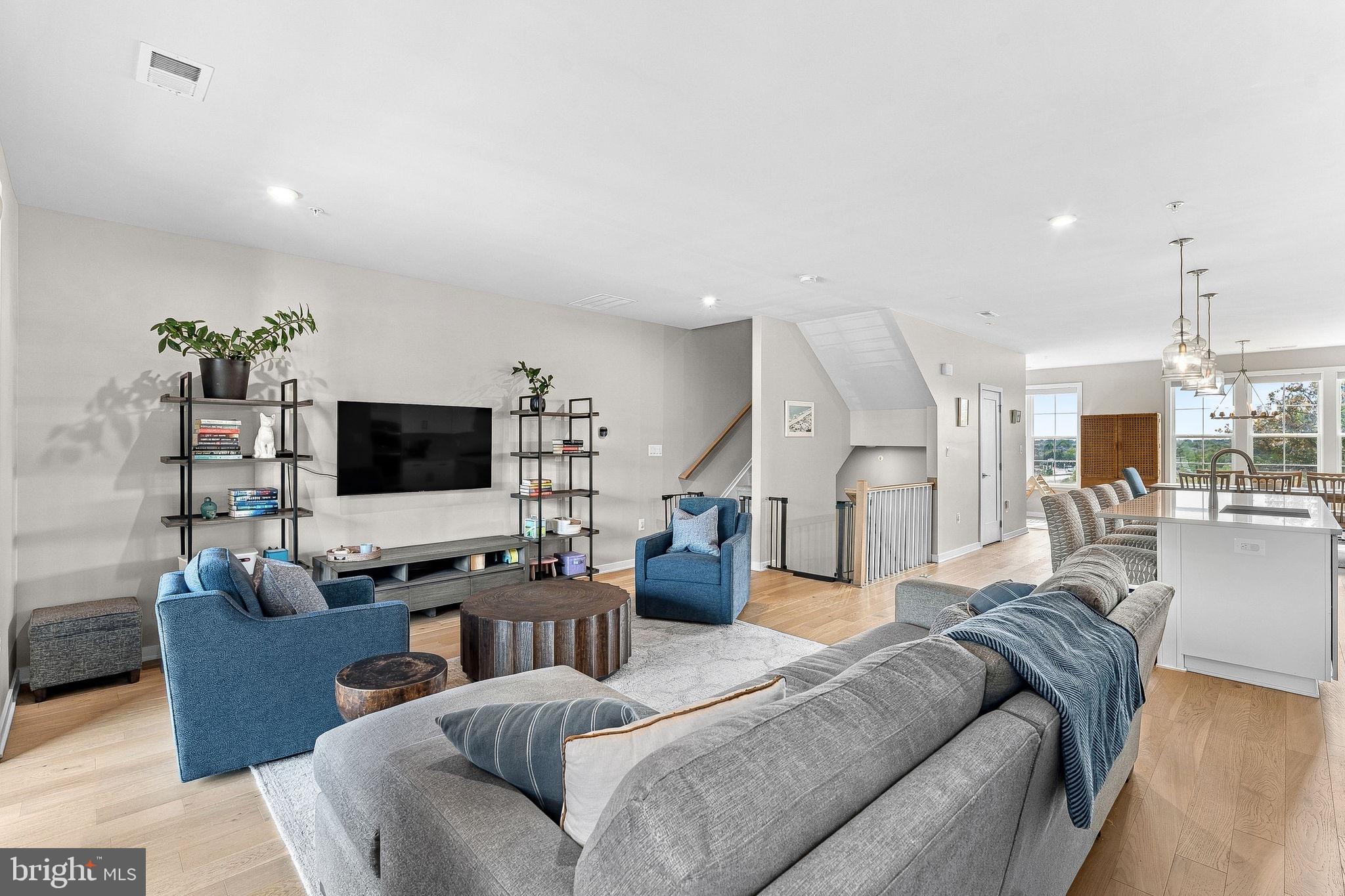 43548 CENTERGATE DRIVE