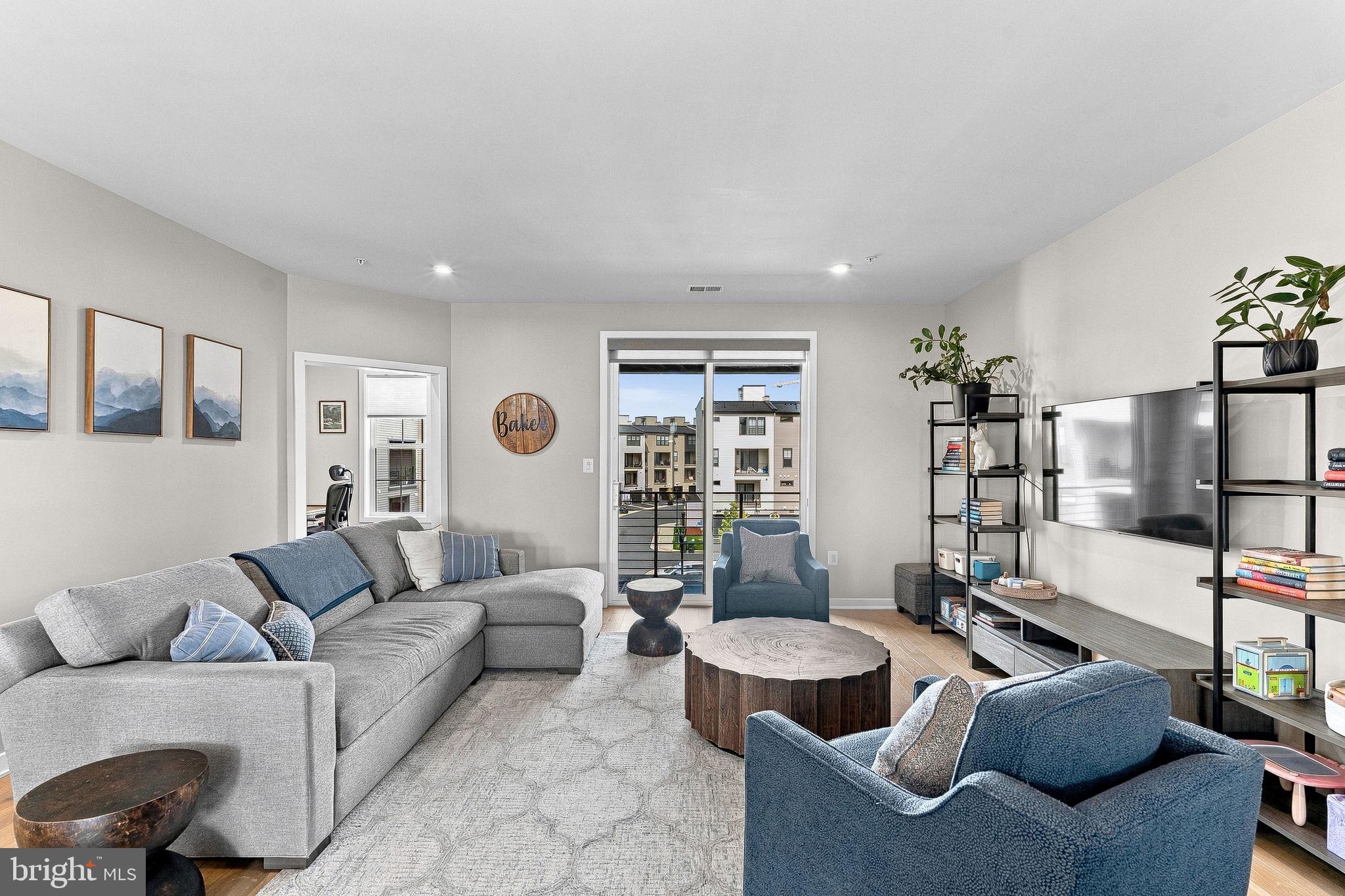 43548 CENTERGATE DRIVE