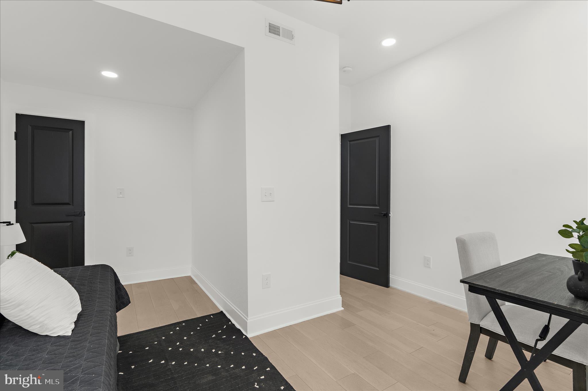 RESERVOIR HILL - Residential
