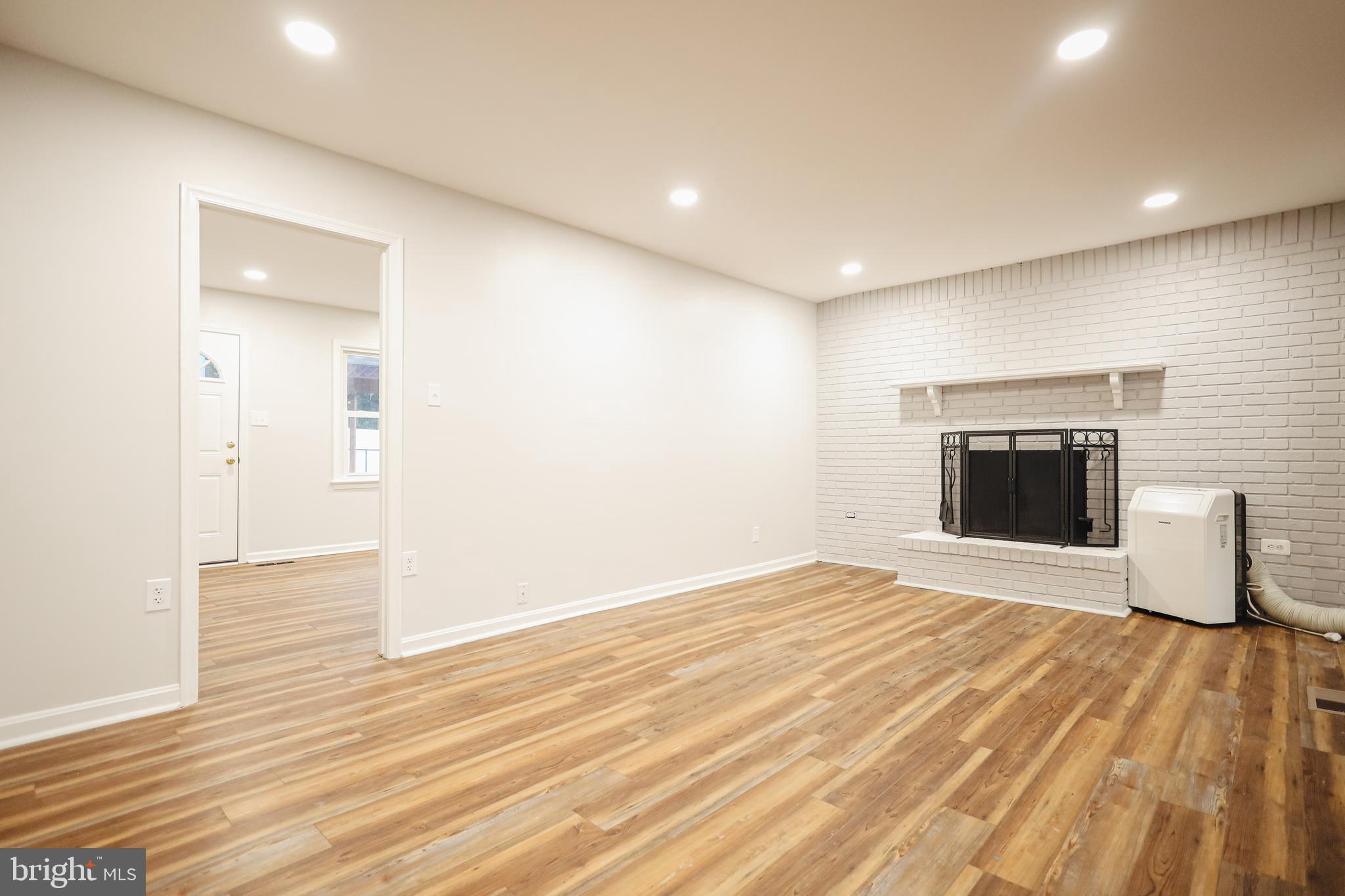 CHANCELLOR GREEN - Residential Lease