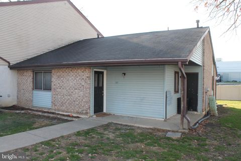 347 GREENLAND DRIVE LANCASTER PA 17602