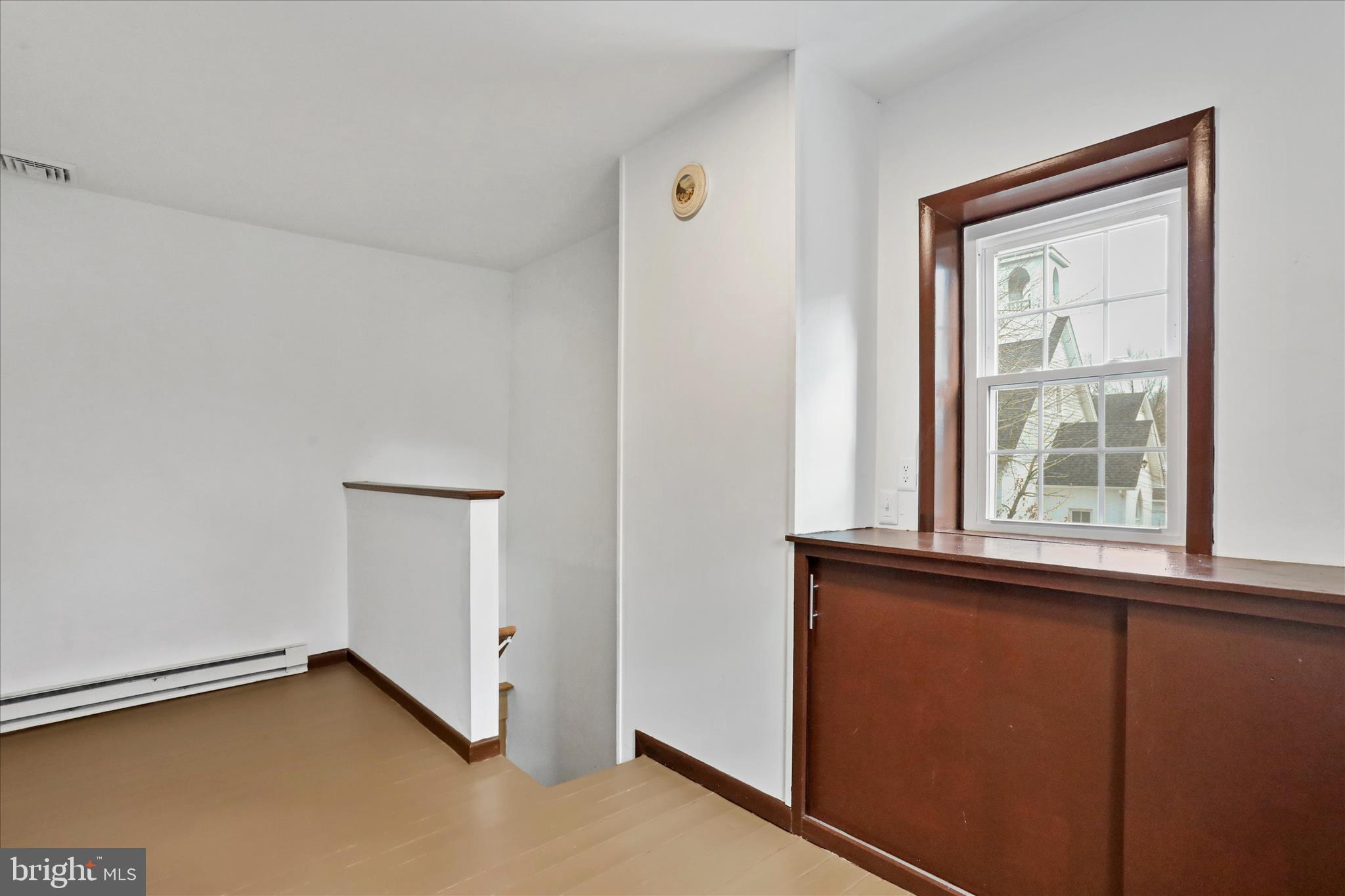 WOLFSVILLE - Residential