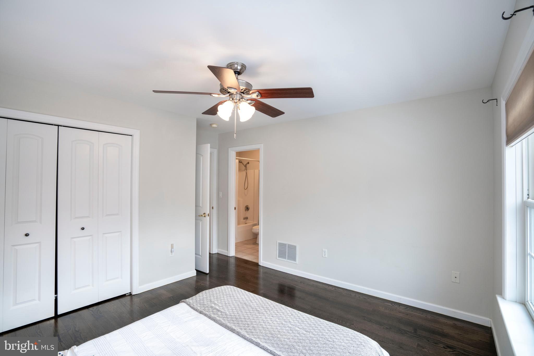 OAK POINTE - Residential