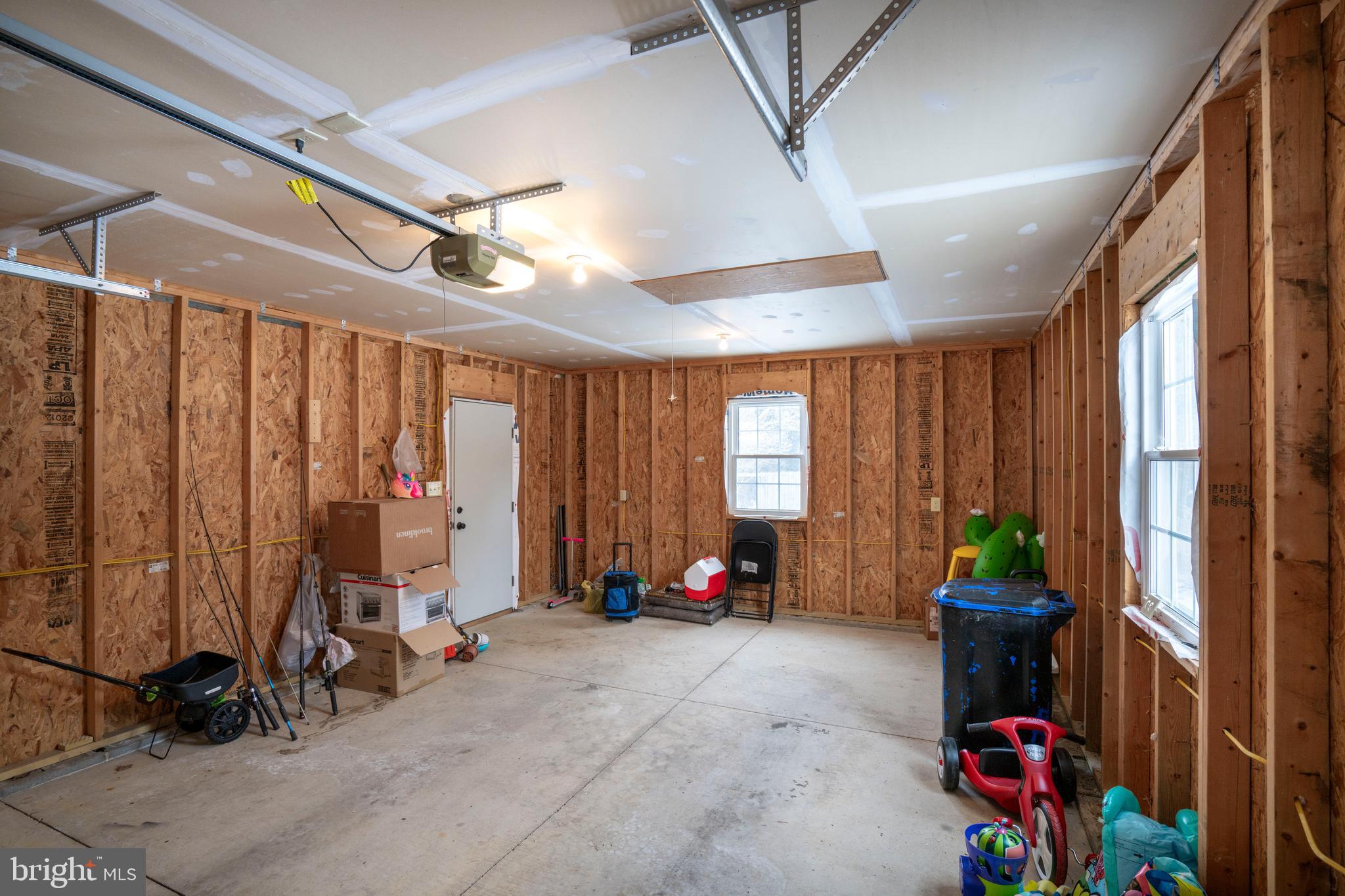 OAK POINTE - Residential