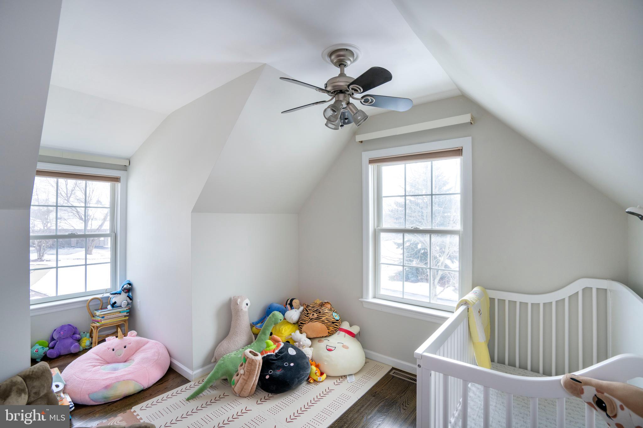 OAK POINTE - Residential