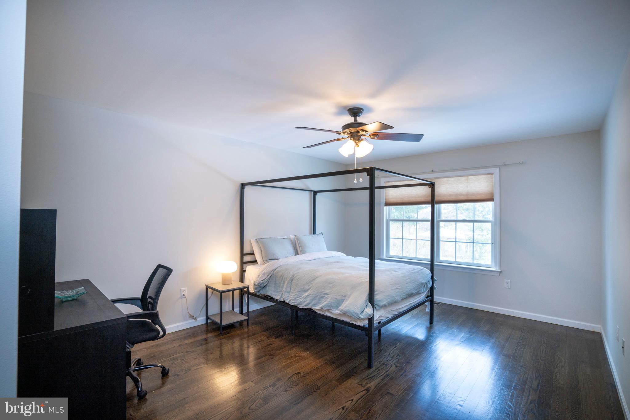 OAK POINTE - Residential