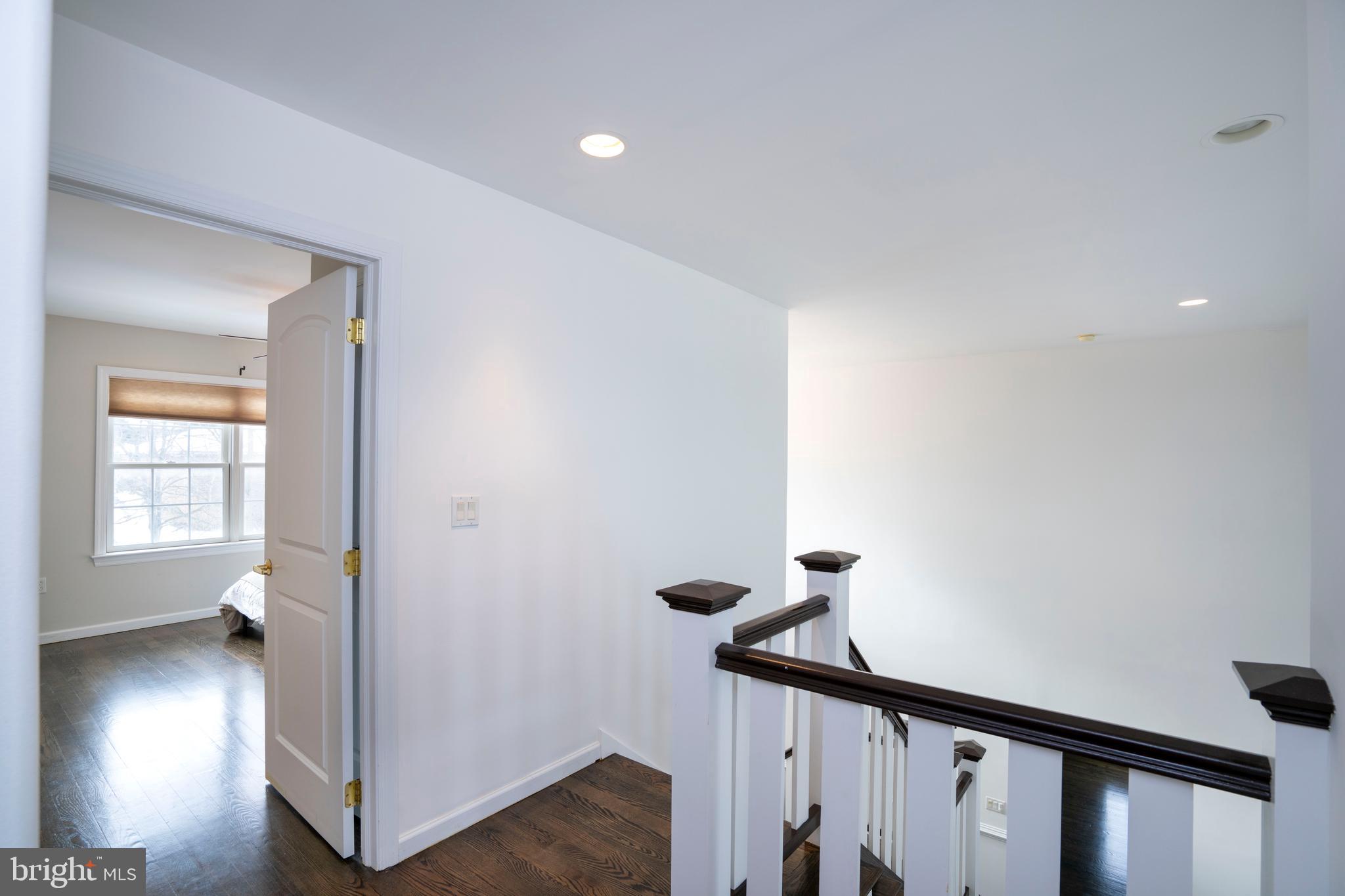 OAK POINTE - Residential