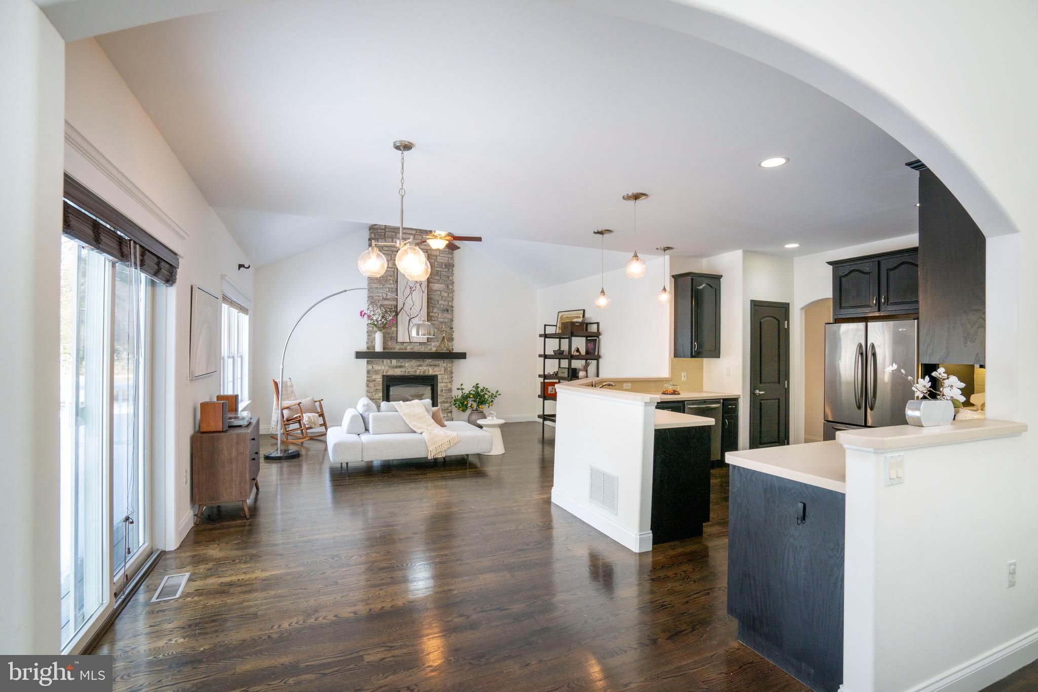 OAK POINTE - Residential