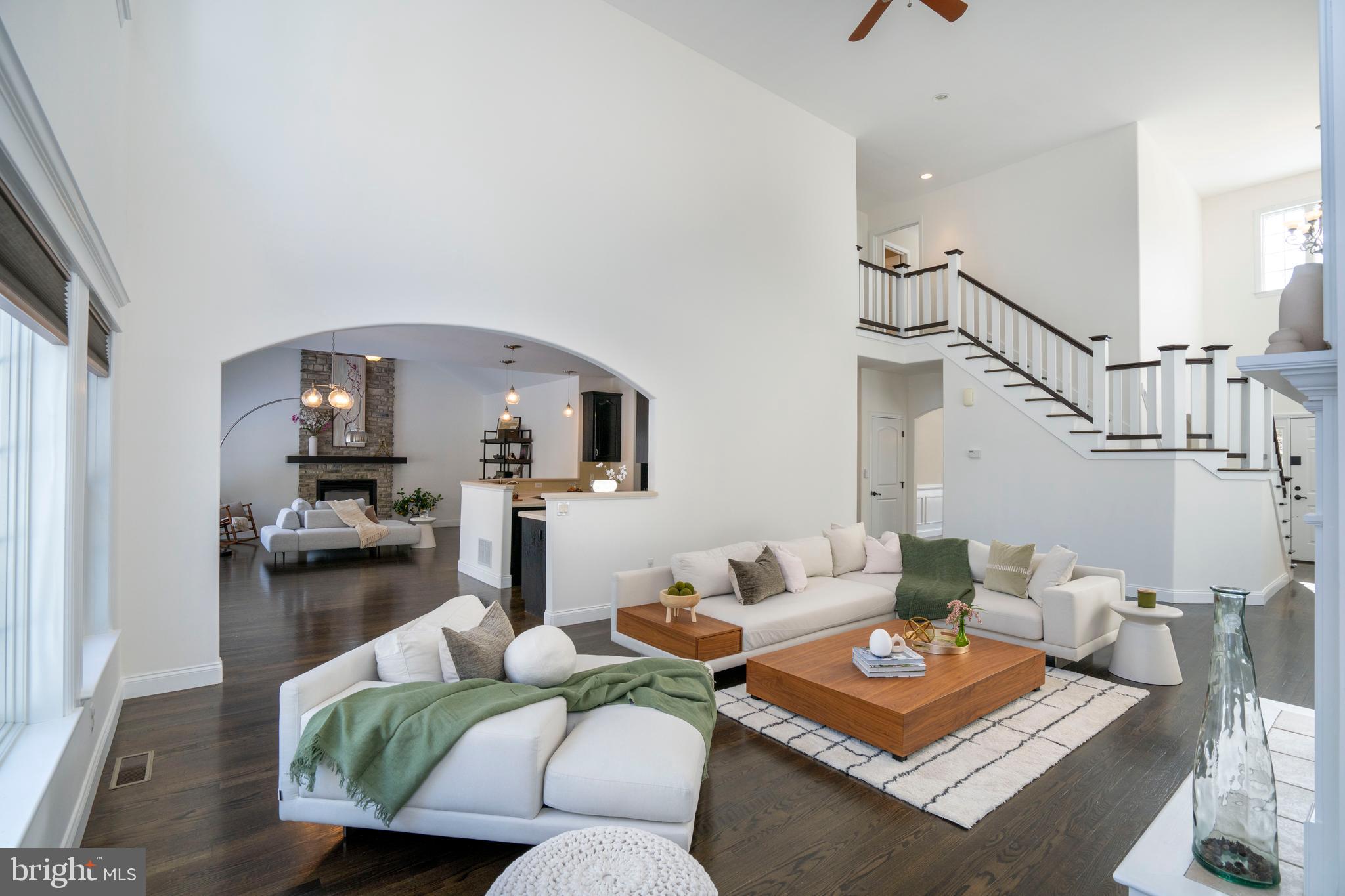 OAK POINTE - Residential