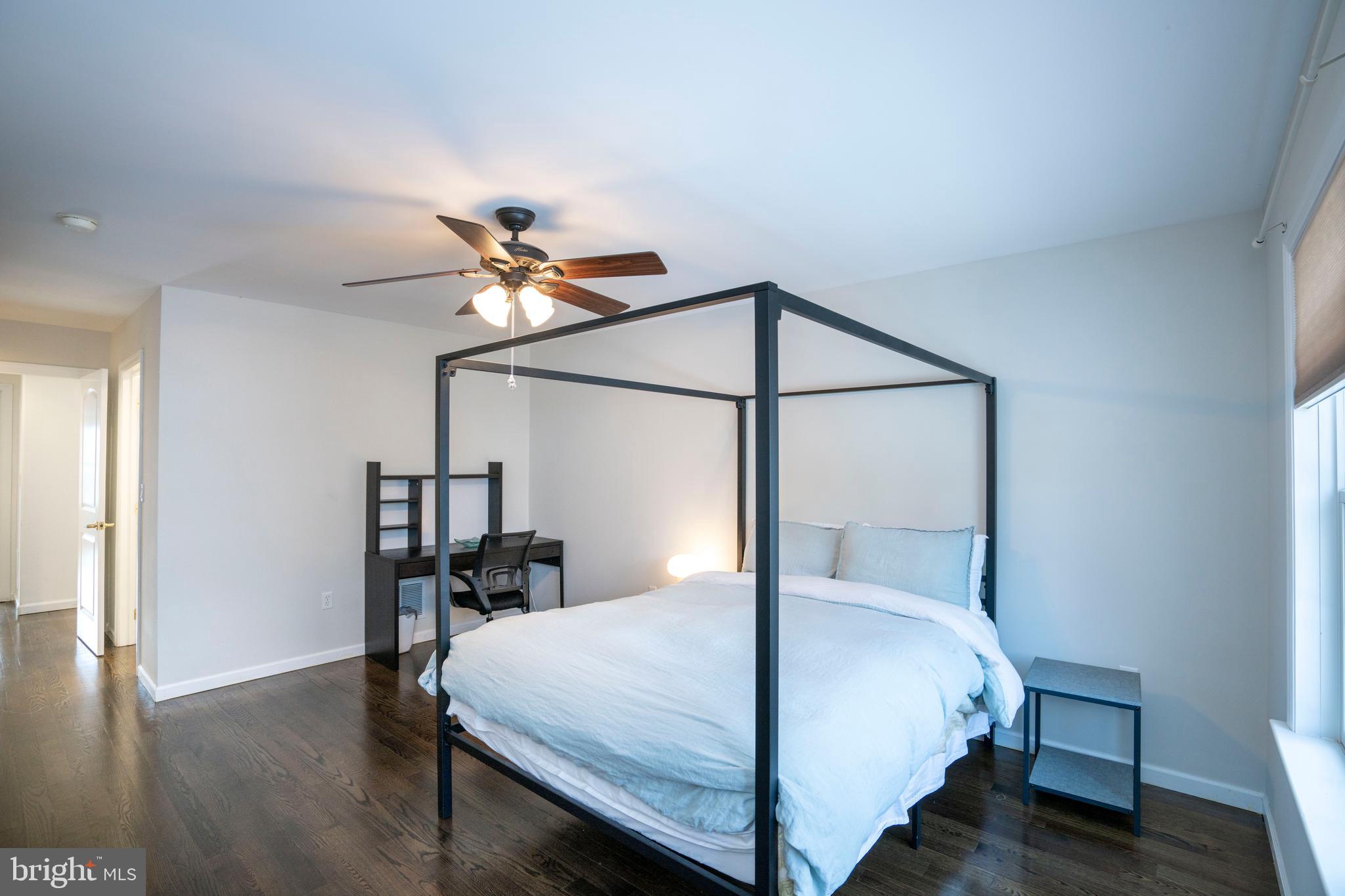 OAK POINTE - Residential