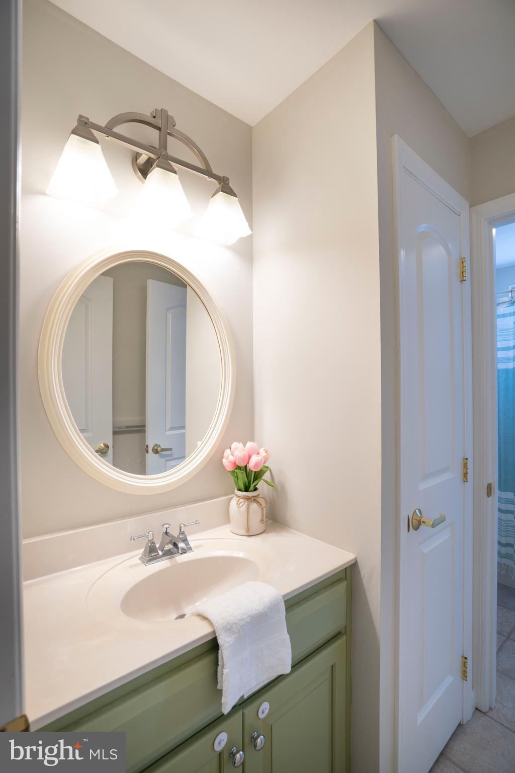 OAK POINTE - Residential