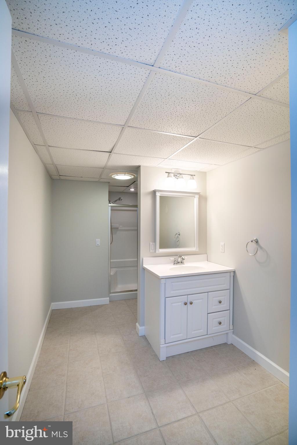 OAK POINTE - Residential