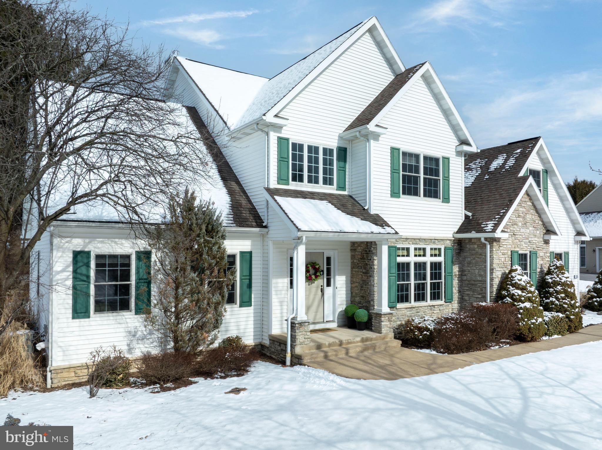 OAK POINTE - Residential