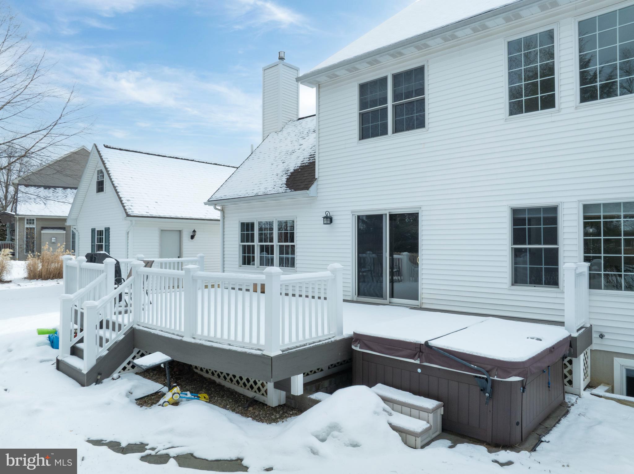 OAK POINTE - Residential