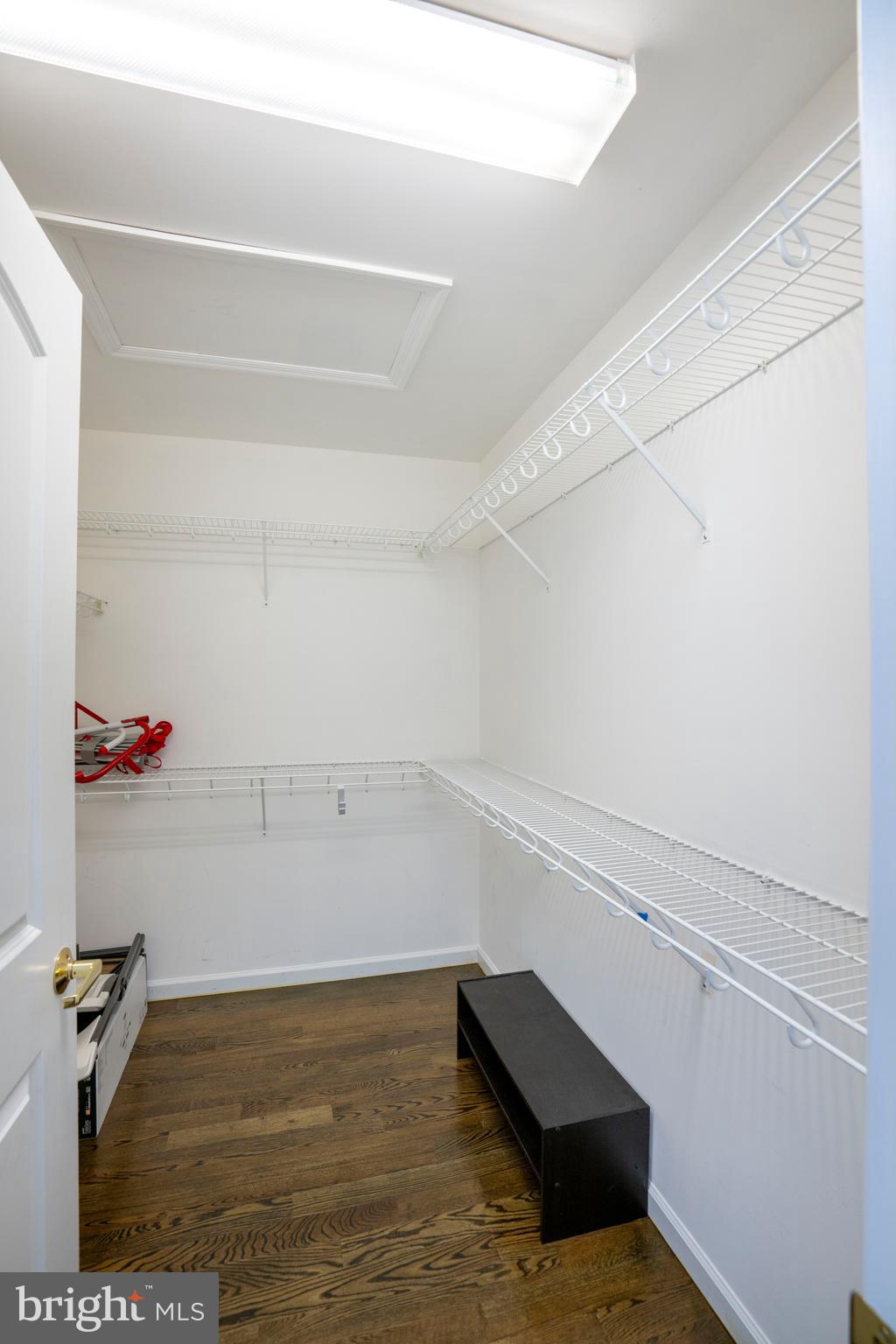 OAK POINTE - Residential