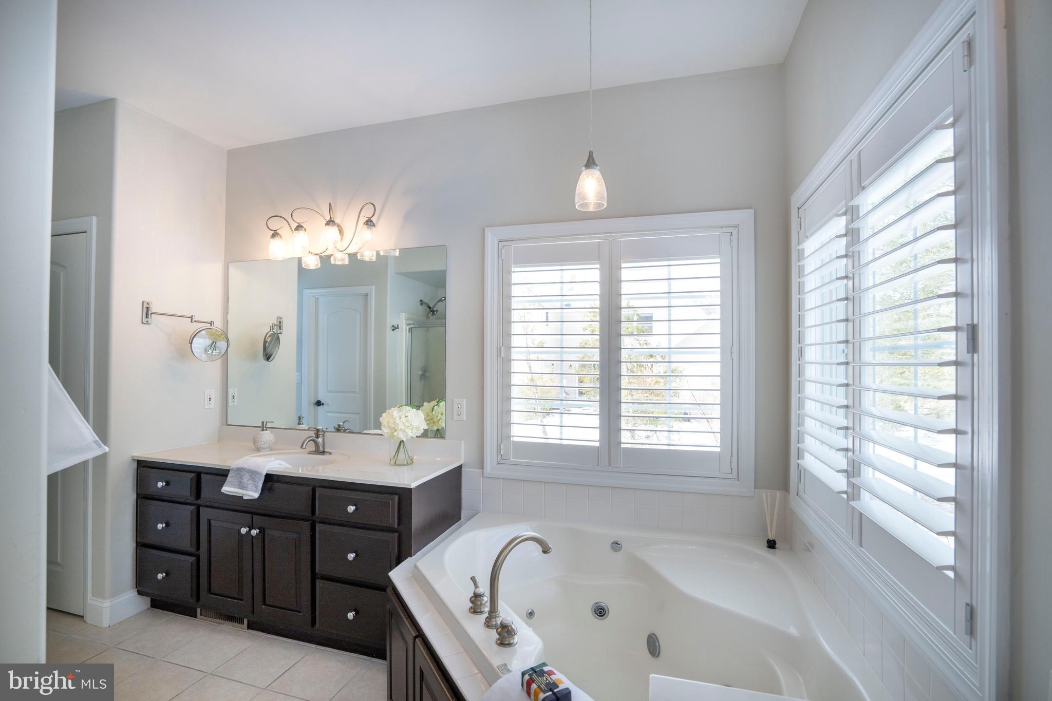 OAK POINTE - Residential