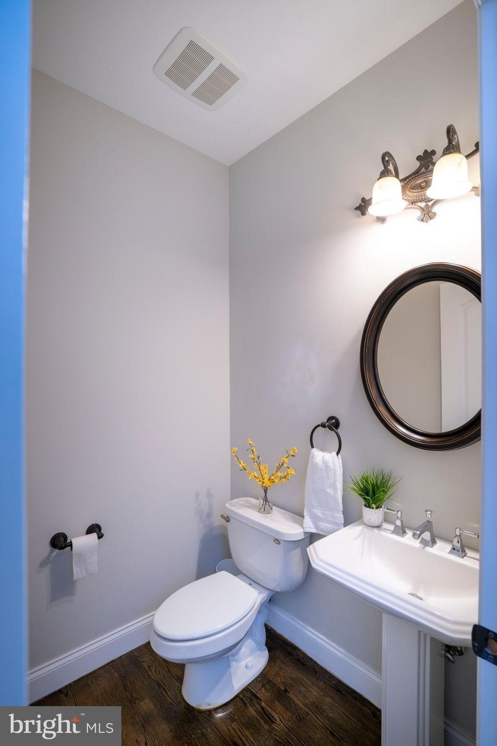 OAK POINTE - Residential