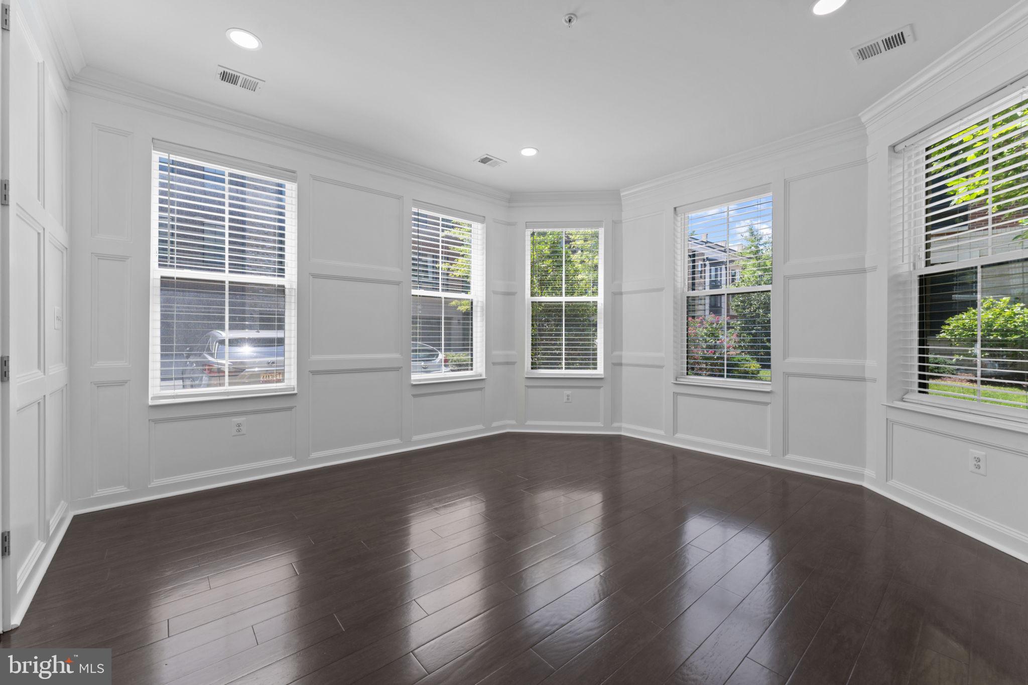 515 RIVERSAIL LANE