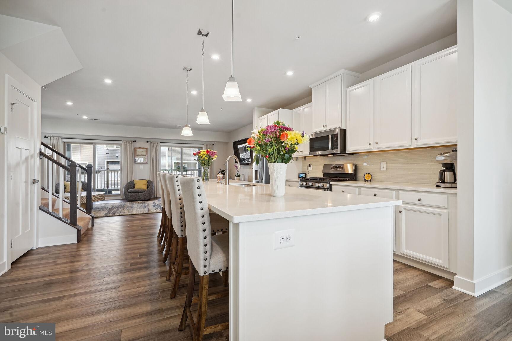 ARCOLA TOWN CENTER CONDO - Residential