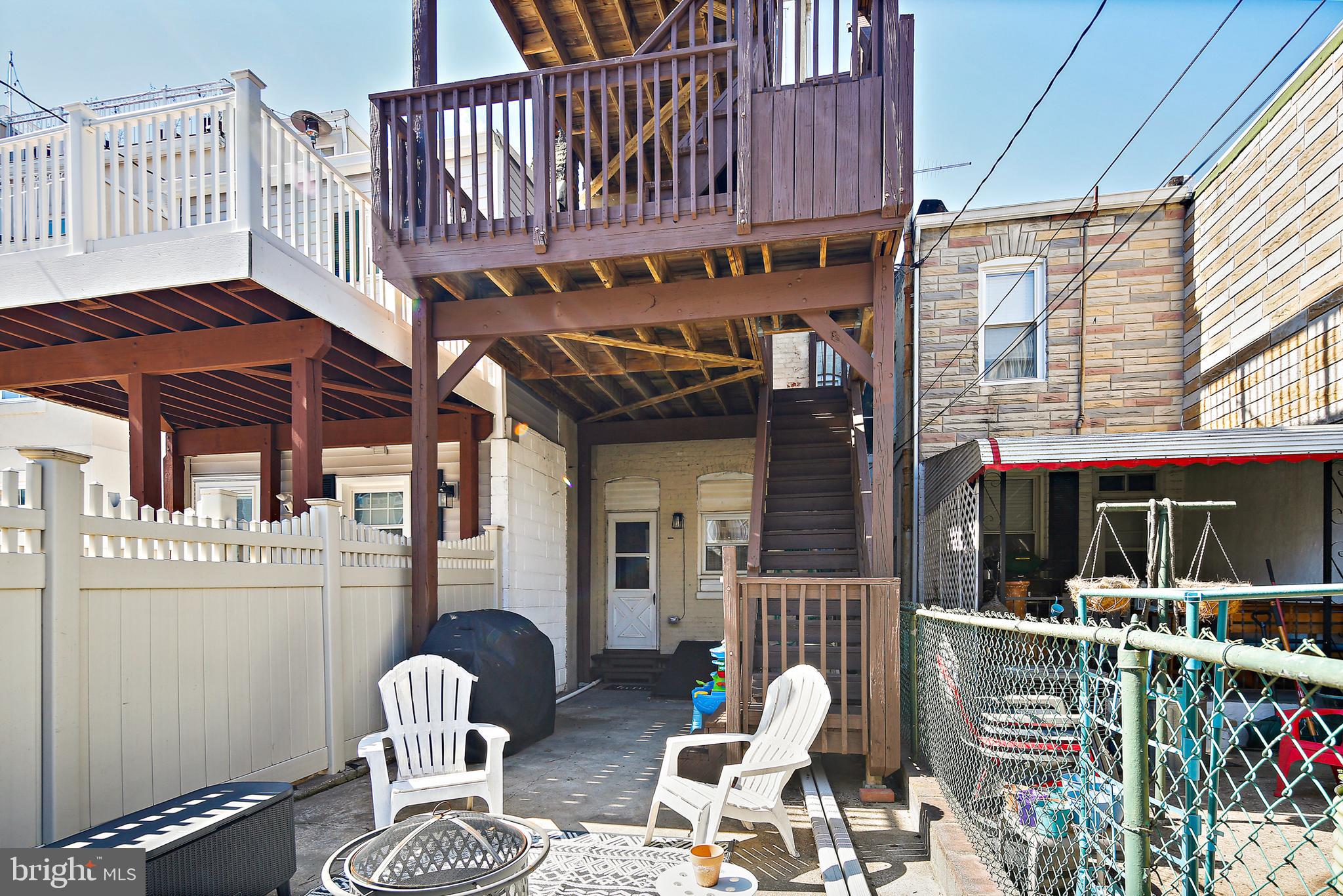 LOCUST POINT - Residential