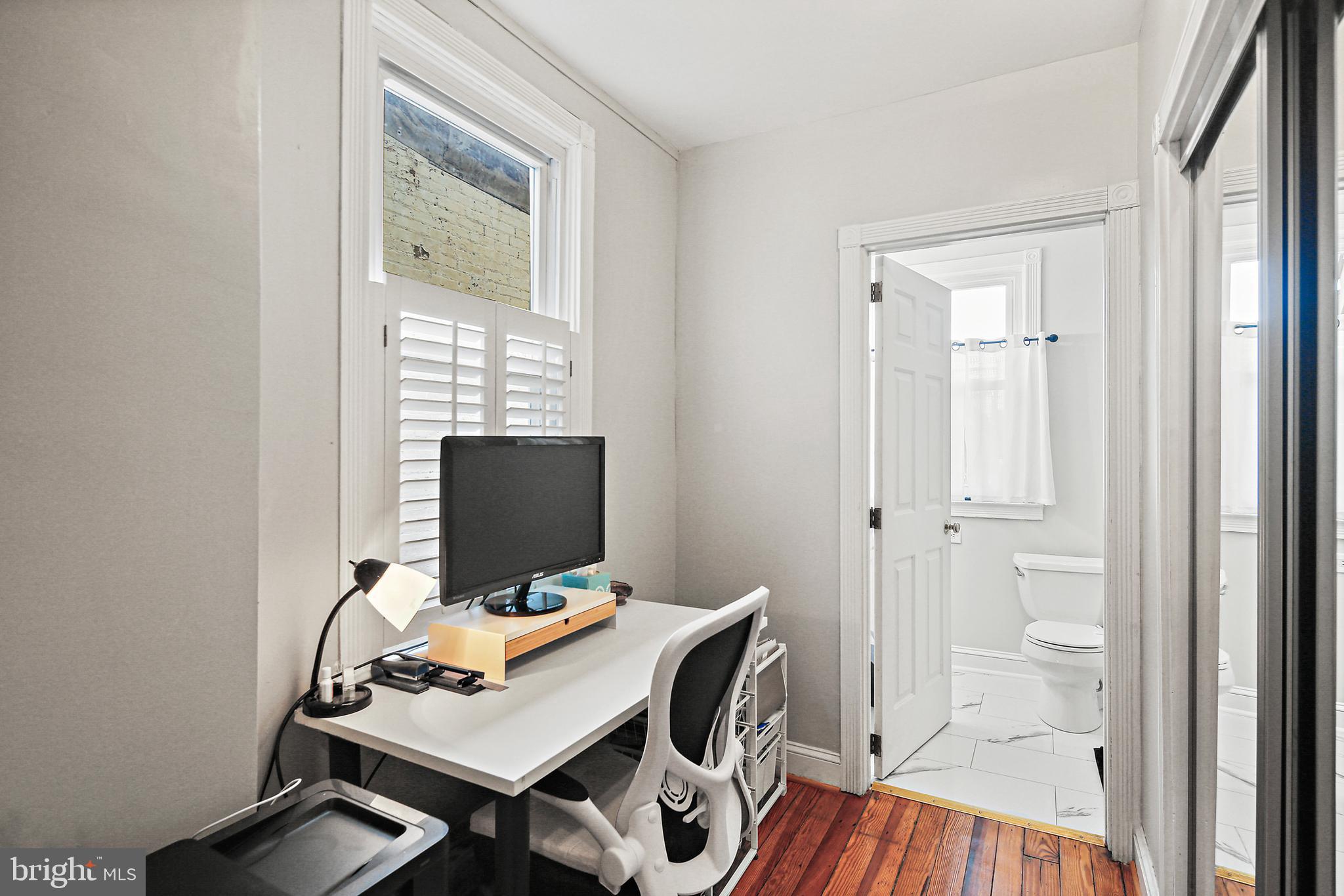 LOCUST POINT - Residential