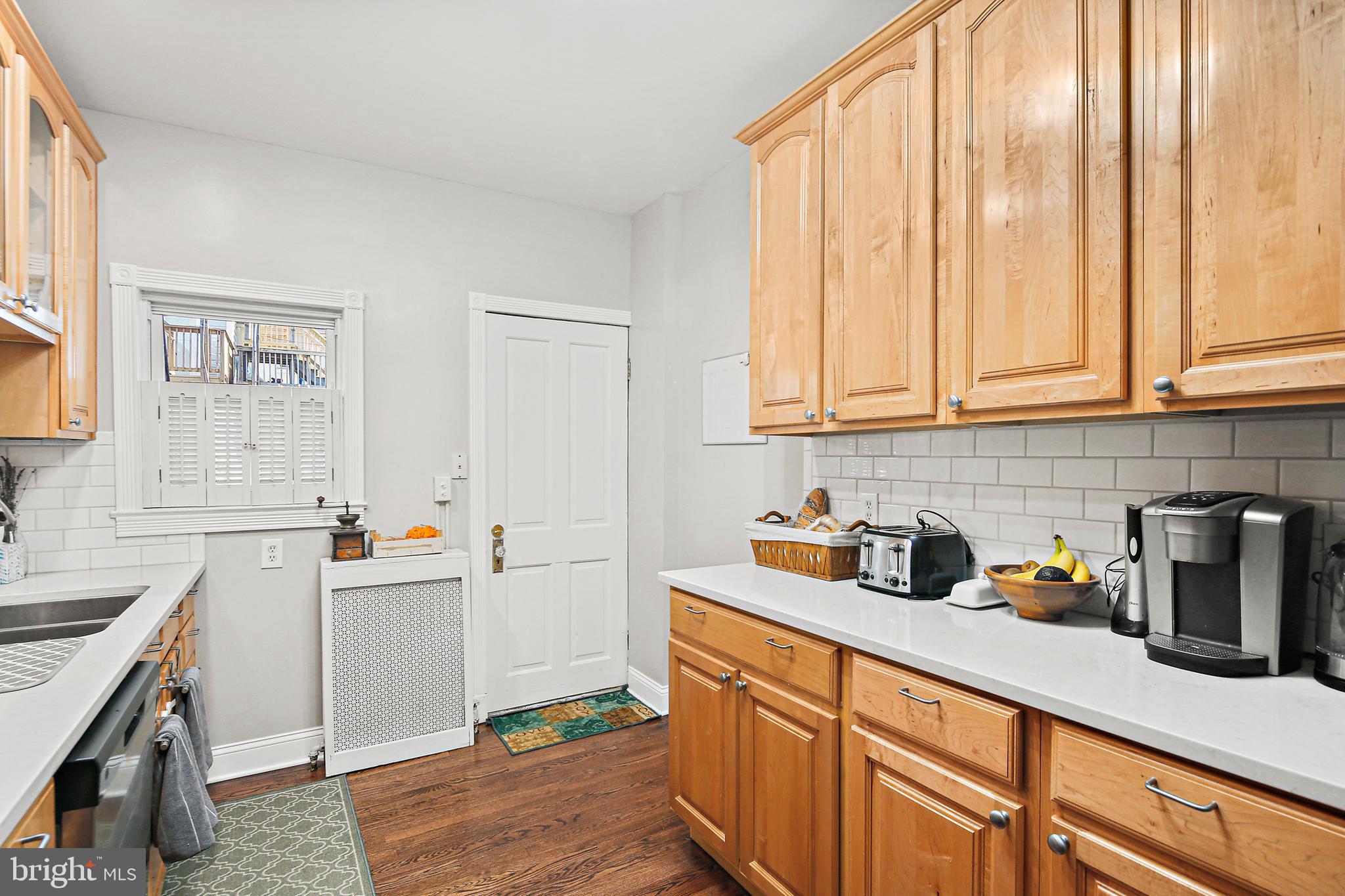 LOCUST POINT - Residential