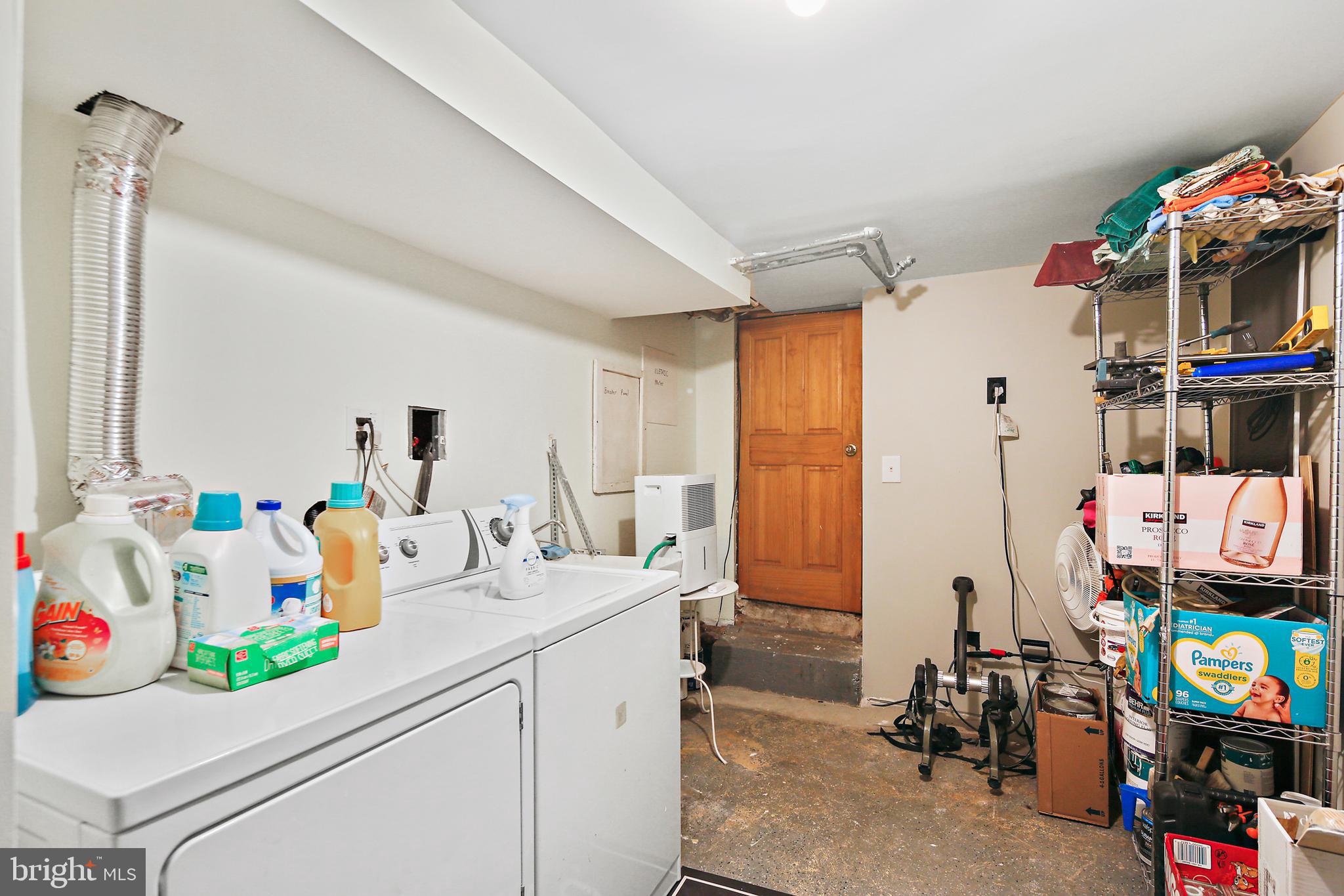 LOCUST POINT - Residential