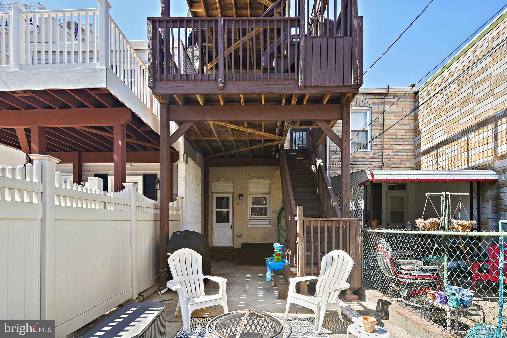 LOCUST POINT - Residential