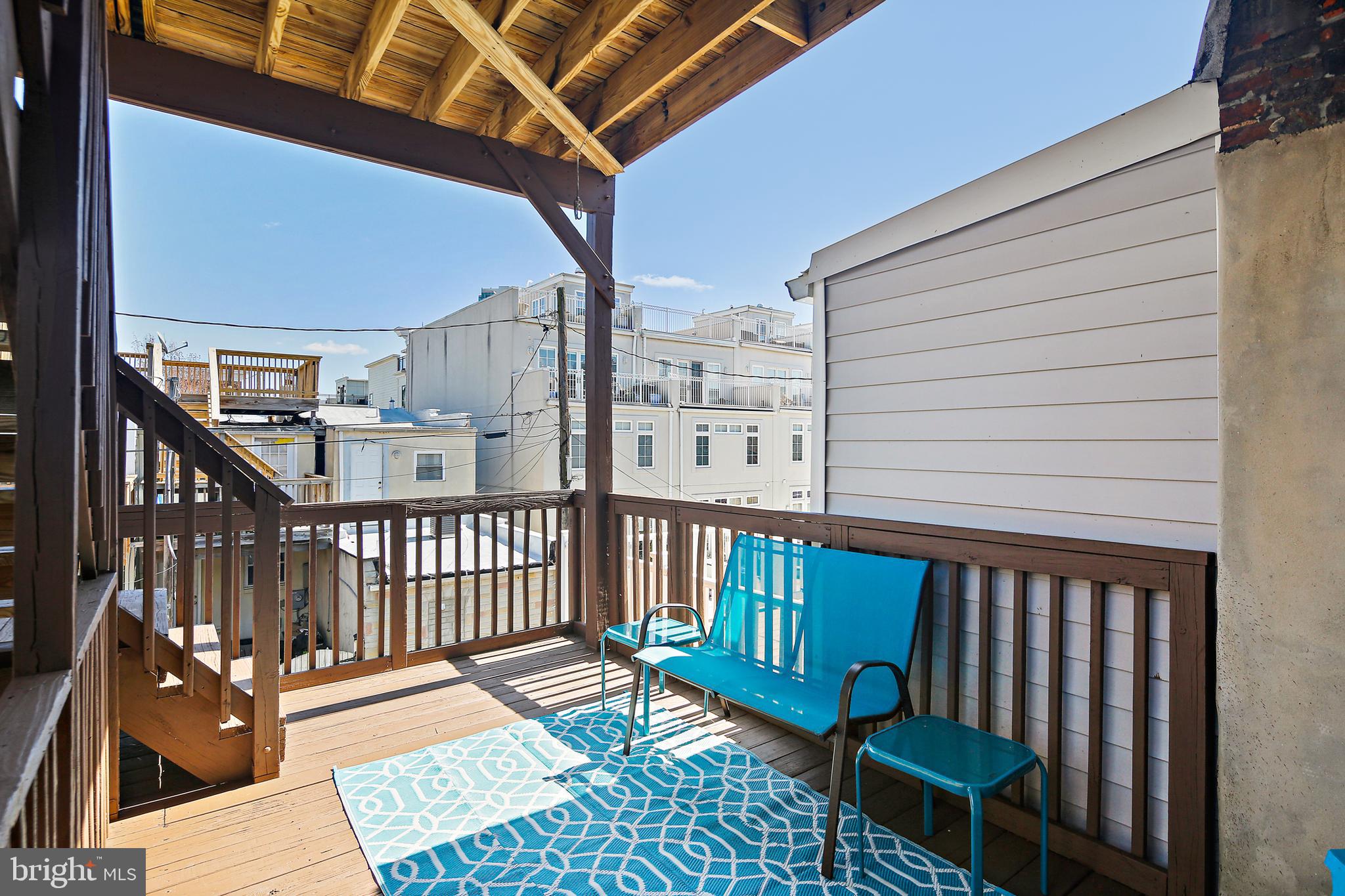 LOCUST POINT - Residential