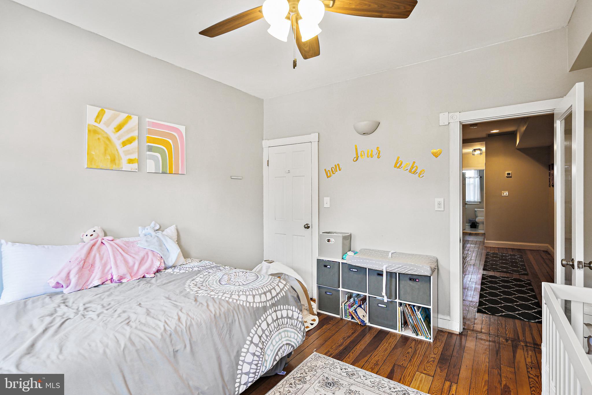 LOCUST POINT - Residential