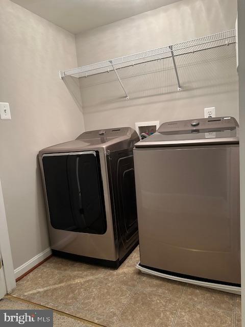 RESIDENCES AT LANSDOWNE - Residential Lease