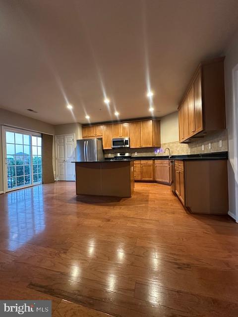 RESIDENCES AT LANSDOWNE - Residential Lease