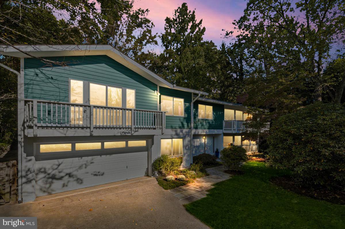 CARDEROCK SPRINGS - Residential