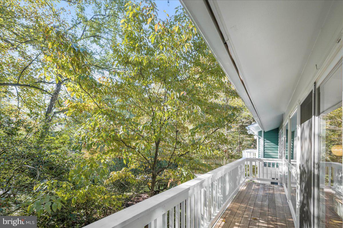 CARDEROCK SPRINGS - Residential