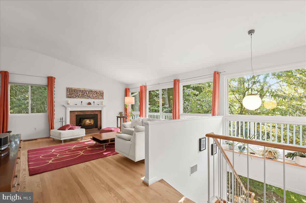 CARDEROCK SPRINGS - Residential