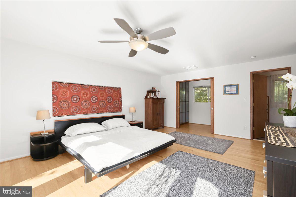 CARDEROCK SPRINGS - Residential