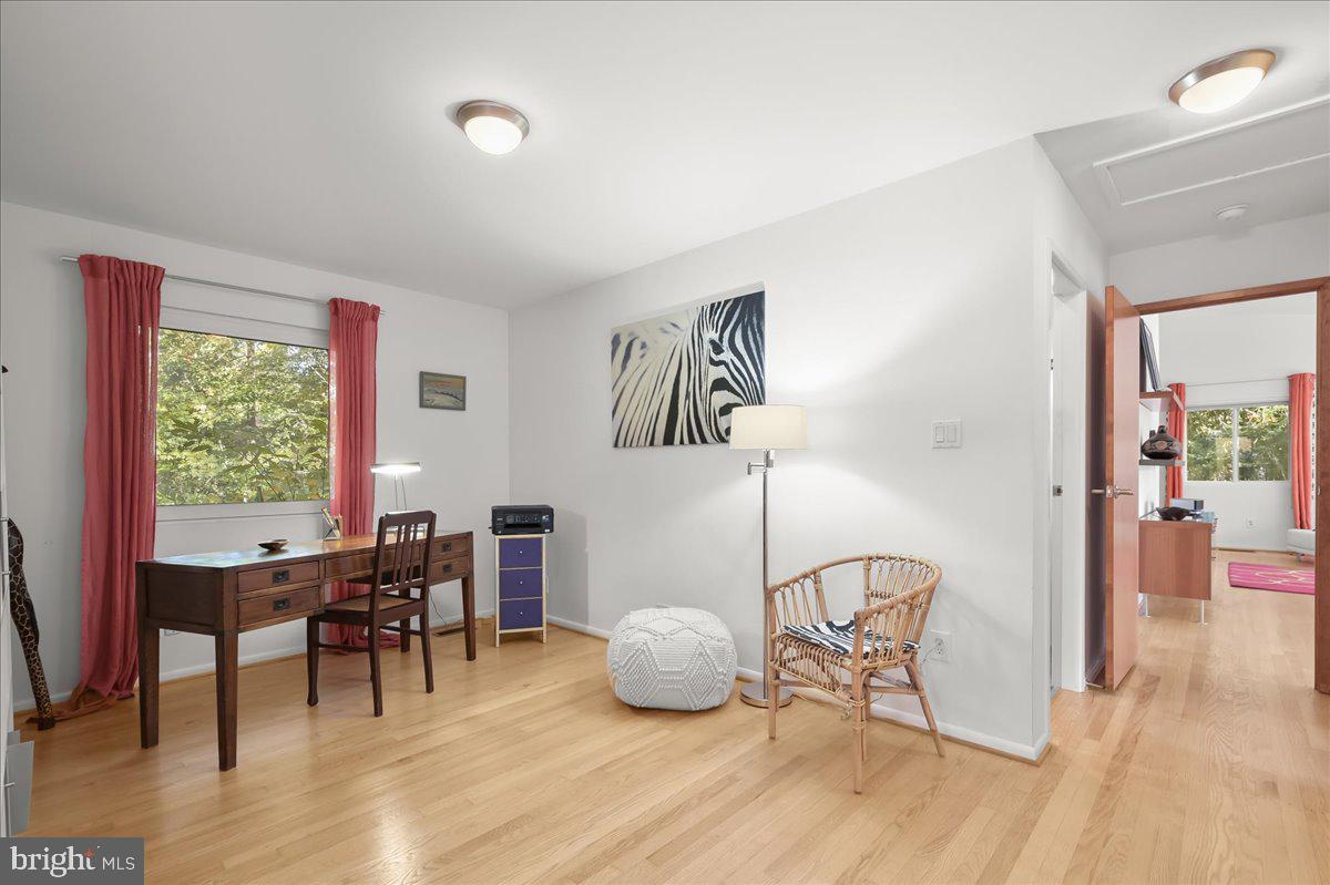 CARDEROCK SPRINGS - Residential