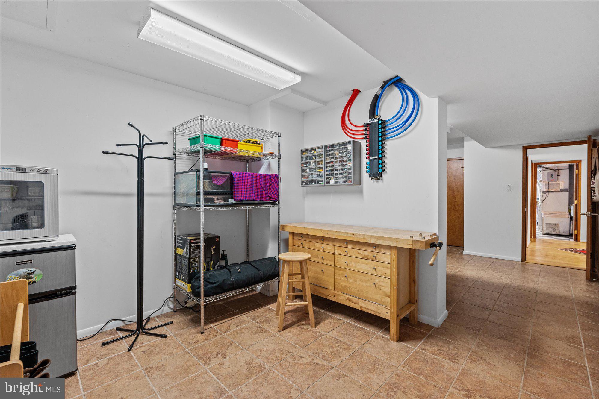 CARDEROCK SPRINGS - Residential