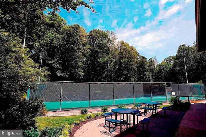 CARDEROCK SPRINGS - Residential