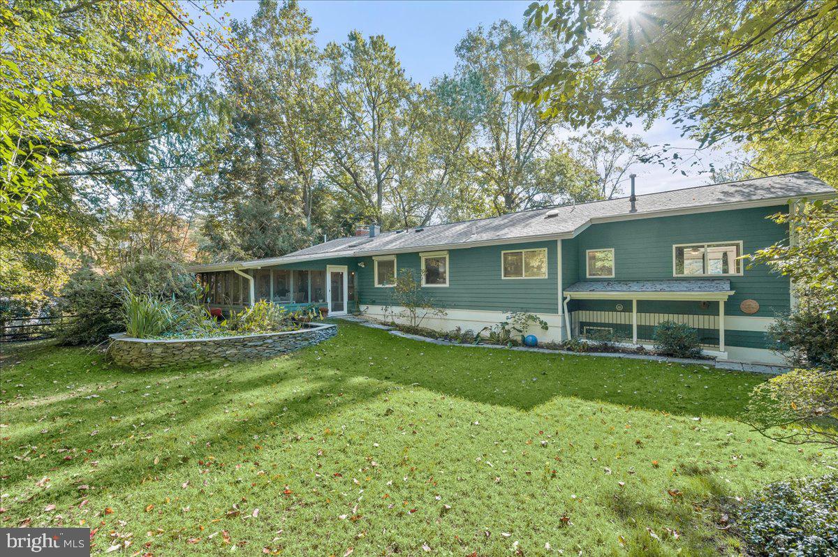 CARDEROCK SPRINGS - Residential