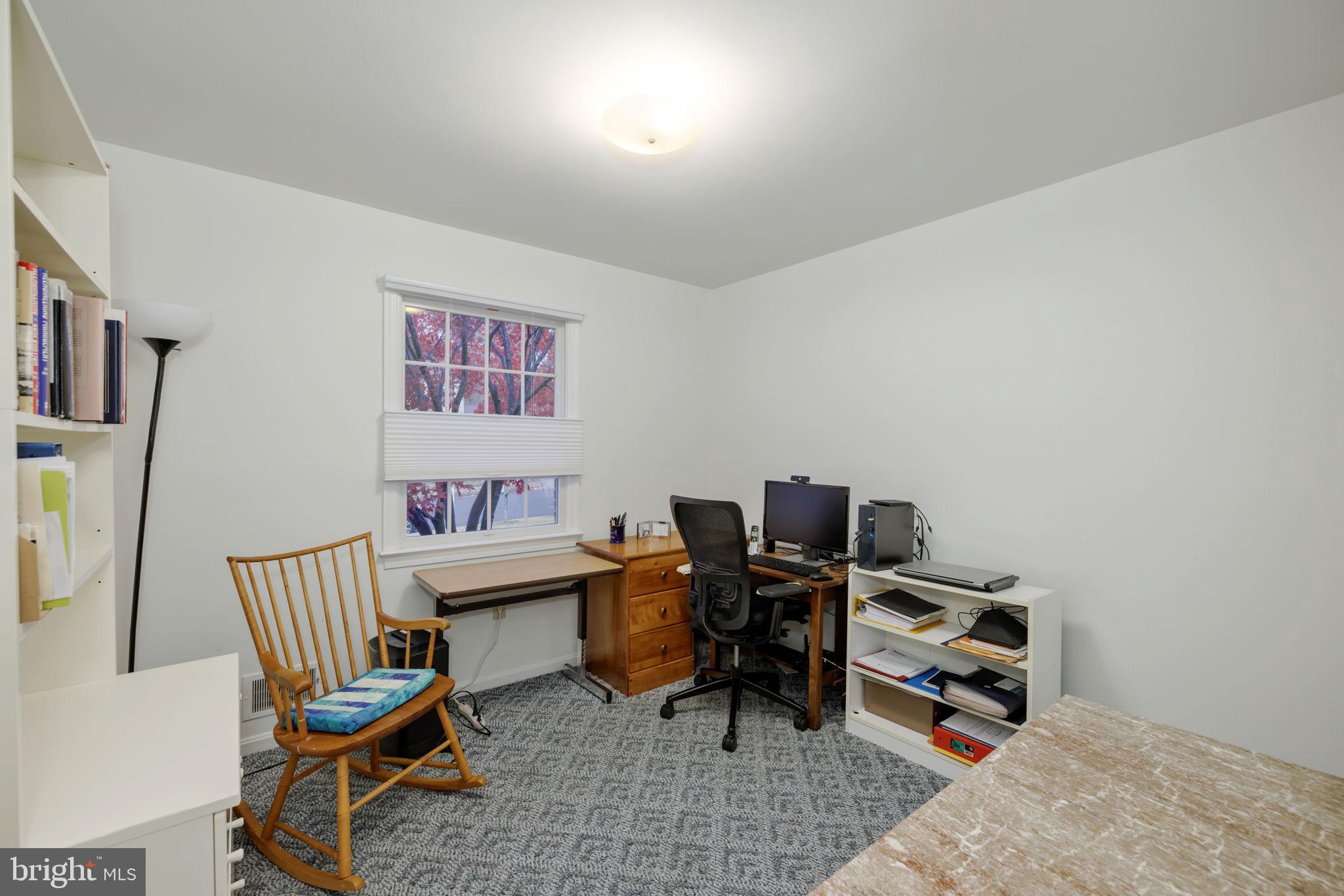 STONEYBROOKE - Residential