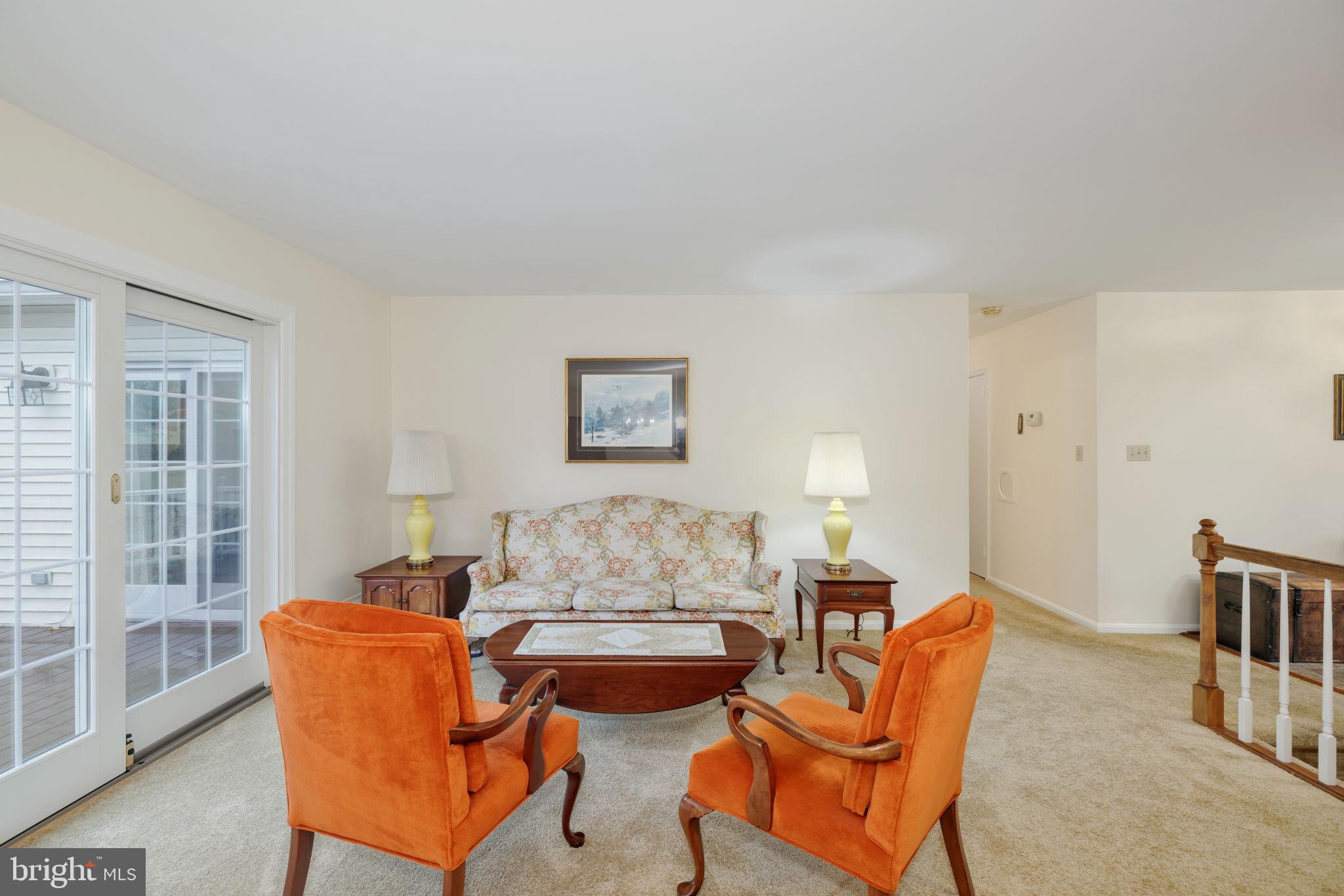 STONEYBROOKE - Residential