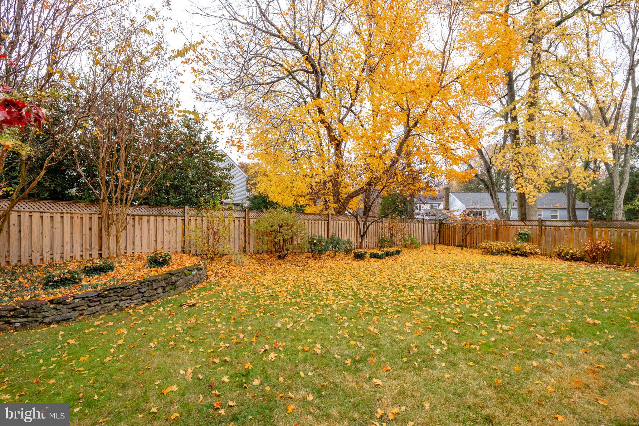 STONEYBROOKE - Residential