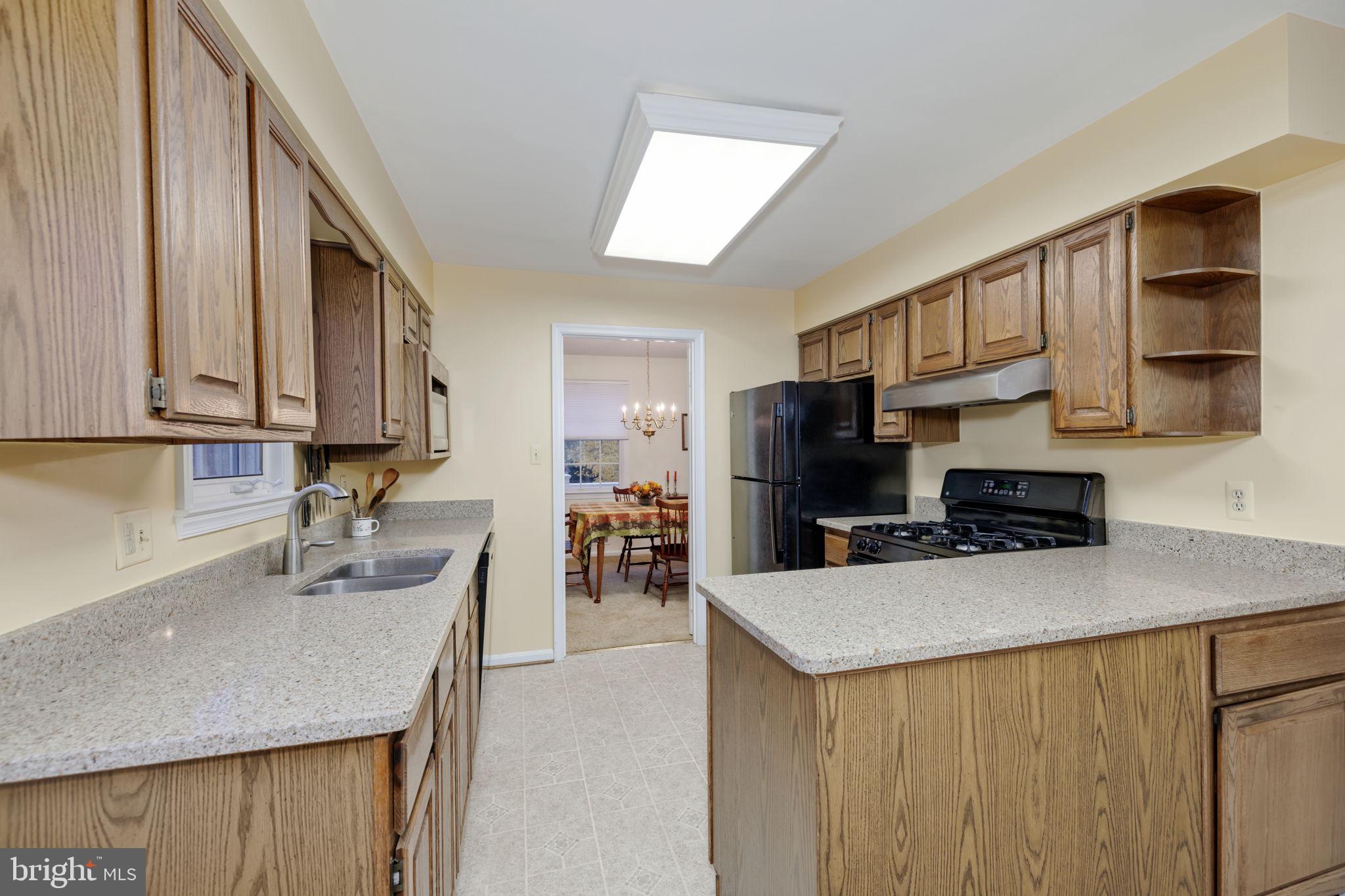 STONEYBROOKE - Residential