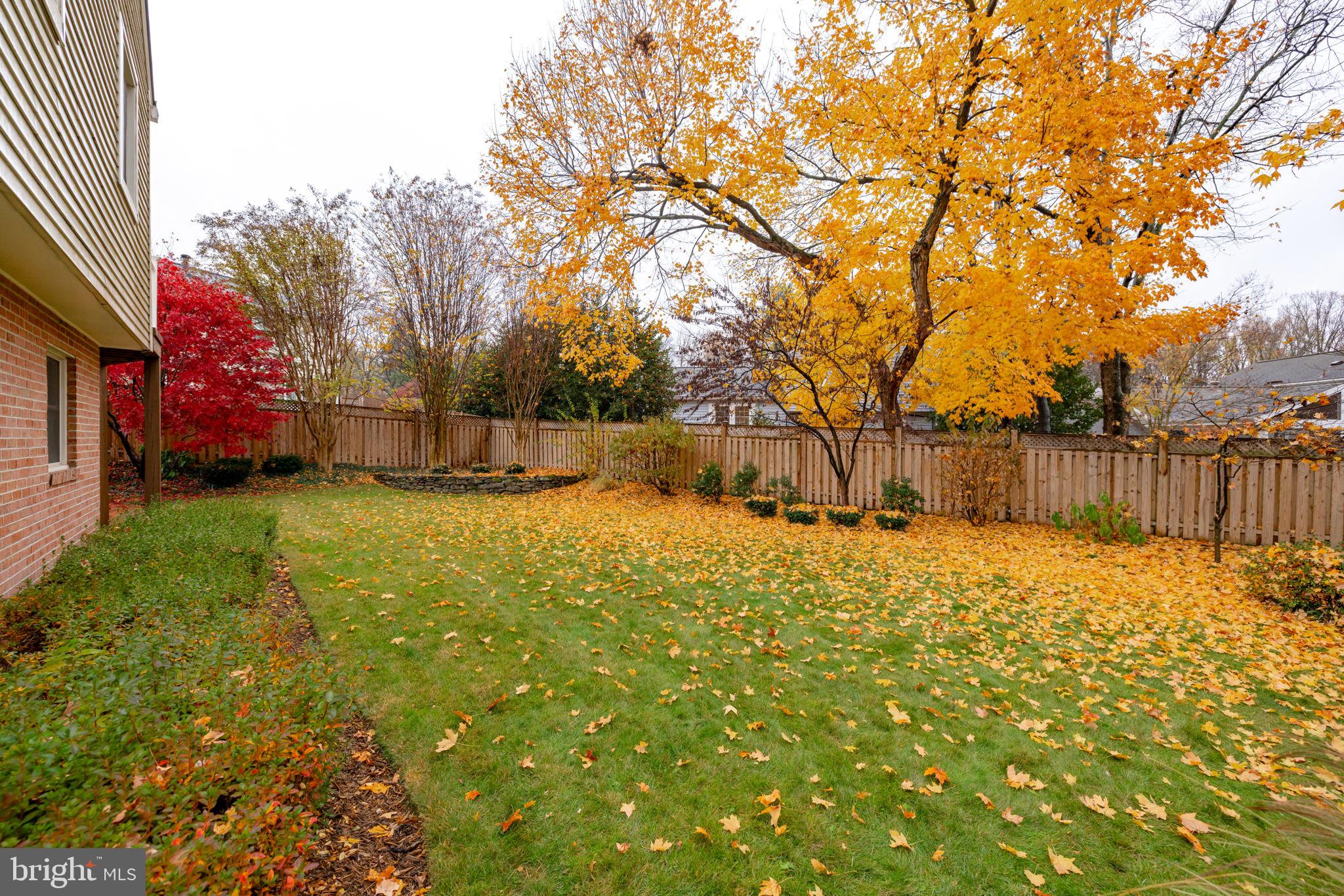 STONEYBROOKE - Residential