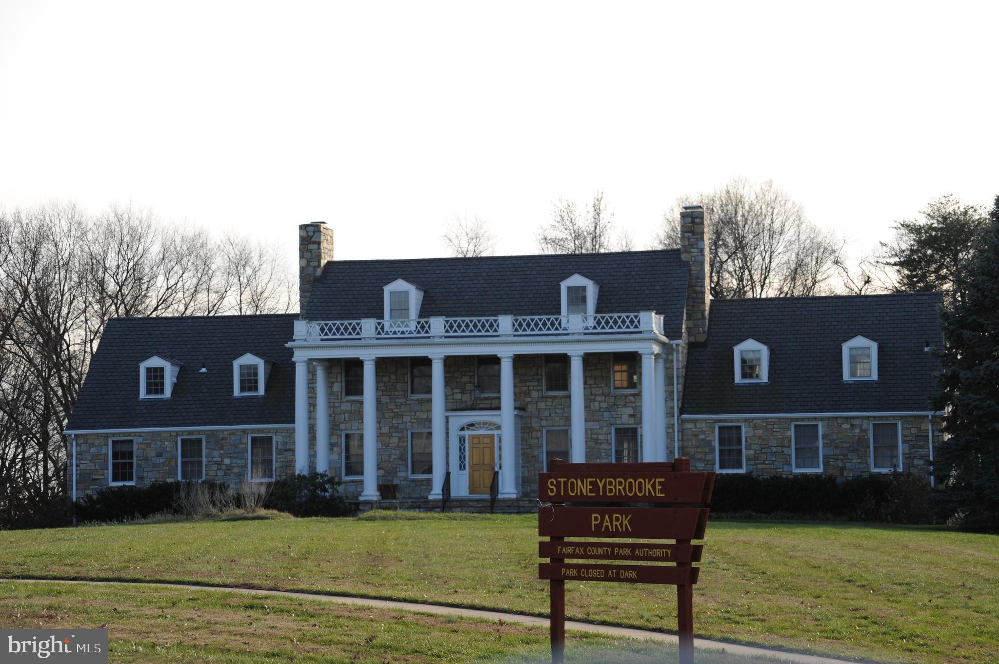 STONEYBROOKE - Residential